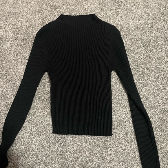 SHEIN Tops - Black Mockneck